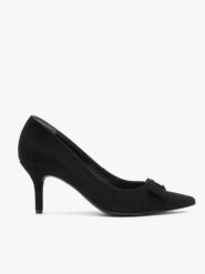 Czarne czółenka z weluru z ozdobą. Czarne czółenka Brawo sp. z o.o., z aplikacjami, ze skóry, eleganckie, bez obcasa, na obcasie, bez zapięcia. Za 379.99 zł.