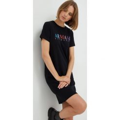 Armani Exchange sukienka bawełniana kolor czarny mini prosta. Czarne sukienki Armani Exchange, na co dzień, m, bez wzorów, z bawełny, bez kołnierzyka, bez ramiączek, mini, proste. W wyprzedaży za 209.99 zł.