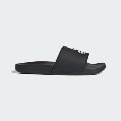 Klapki adilette Comfort MER. Białe klapki adidas, bez wzorów, klasyczne, bez obcasa, bez zapięcia. Za 239.00 zł.