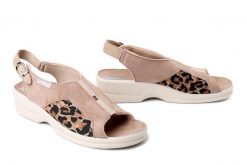 ADANEX 29650 ASK84VNN beżowy, sandały damskie. Brązowe sandały Adanex, bez wzorów, z gumy, bez obcasa, bez zapięcia. Za 127.42 zł.