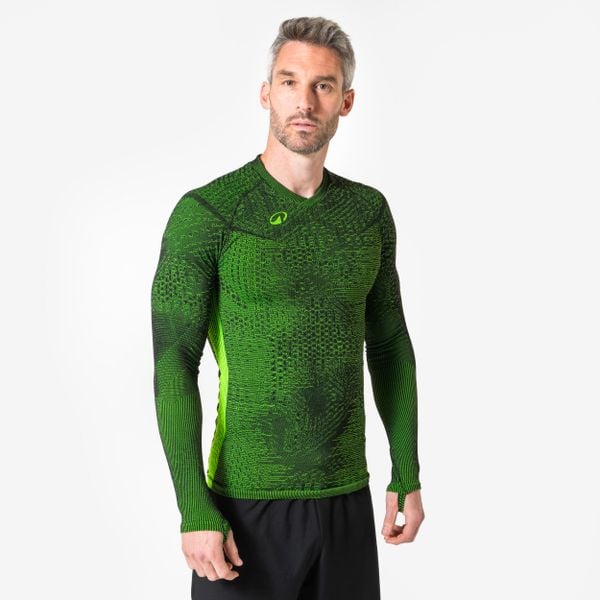 Podkoszulek piłkarski Kipsta Keepdry Warm. Czarne bielizna termoaktywna damska KIPSTA, bez wzorów, z dzianiny, bez ramiączek, do biegania. Za 119.99 zł.