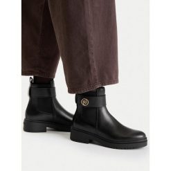 Sztyblety Liu Jo. Czarne botki Liu Jo, bez wzorów, bez obcasa, na płaskiej podeszwie, bez zapięcia. Za 799.99 zł.