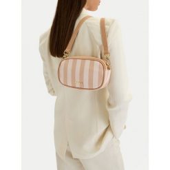 Torebka MEXX. Brązowe listonoszki Mexx, bez wzorów, bez dodatków. Za 119.99 zł.