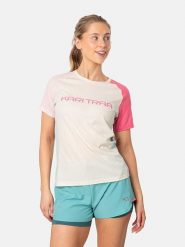 KARI TRAA Koszulka sportowa "Ella" w kolorze kremowo-różowym rozmiar: M. Brązowe t-shirty sportowe Kari Traa, m, bez wzorów, z materiału, bez ramiączek, outdoorowe. Za 119.96 zł.