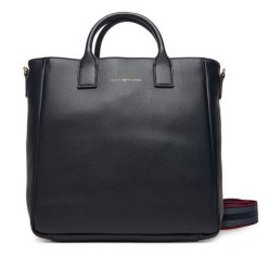 Torebka Tommy Hilfiger. Niebieskie torebki klasyczne Tommy Hilfiger, bez wzorów, bez dodatków. Za 449.99 zł.