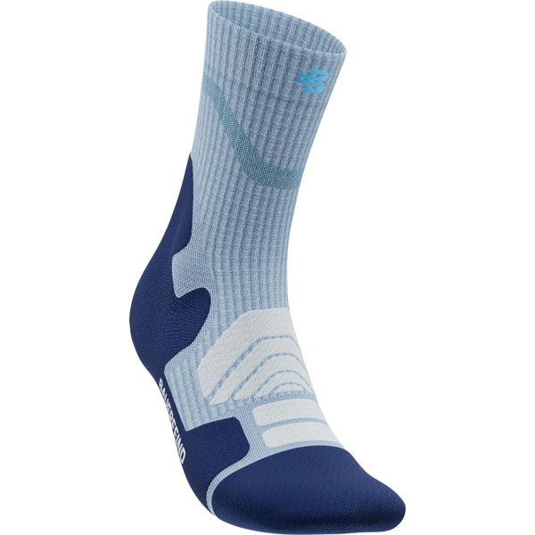 Skarpetki średniej długości z wełny merino dla kobiet Bauerfeind Outdoor Merino. Niebieskie skarpetki BAUERFEIND, bez wzorów, z wełny, outdoorowe. Za 168.00 zł.