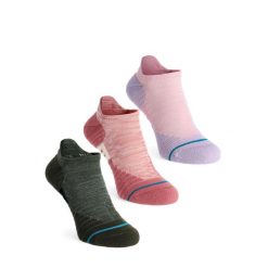 Skarpety turystyczne damskie Stance Twister 3 Pack. Czerwone skarpetki Stance, bez wzorów. Za 95.99 zł.