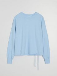 Wiskozowy sweter z ozdbnym wiązaniem - błękitny. Niebieskie swetry Sinsay, l, bez wzorów, z wiskozy, bez ramiączek. Za 39.99 zł.