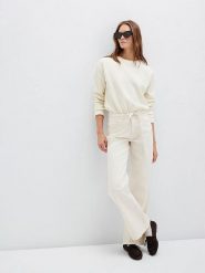 MAVI Dżinsy "Malibu" - Comfort fit - w kolorze białym rozmiar: W32/L30. Białe jeansy Mavi, l, bez wzorów, z tkaniny, klasyczne. Za 139.95 zł.