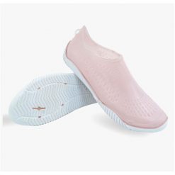 Buty wodne do aquabike/gimnastyki w wodzie Nabaiji Fitshoe. Białe buty treningowe NABAIJI, bez wzorów, bez zapięcia, na fitness i siłownię. Za 69.99 zł.