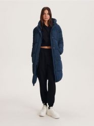 Ocieplany płaszcz - granatowy. Niebieskie płaszcze Reserved, l, bez wzorów, z tkaniny, bez kaptura. W wyprzedaży za 99.99 zł.