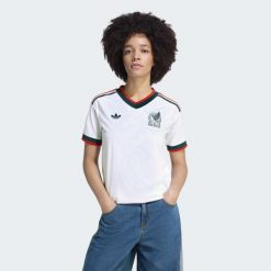 Koszulka wyjazdowa Meksyk 26. Białe t-shirty sportowe adidas, s, bez wzorów, z materiału, bez ramiączek, do piłki nożnej, climacool (adidas). Za 439.00 zł.