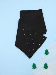 Szalik - czarny. Czarne szaliki i kominy Sinsay, z aplikacjami, z materiału. Za 39.99 zł.