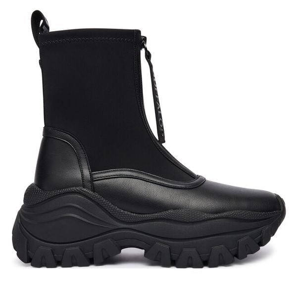 Botki Buffalo. Czarne botki Buffalo, bez wzorów, bez obcasa, na płaskiej podeszwie, bez zapięcia. Za 379.99 zł.