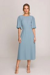 Elegancka sukienka koktajlowa z bufiastymi rękawami błękitna. Niebieskie sukienki Stylove, na imprezę, s, bez wzorów, z elastanu, eleganckie, bez kołnierzyka, bez ramiączek, midi, dopasowane. Za 439.00 zł.