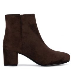 Botki JENNY. Brązowe botki Jenny, bez wzorów, bez obcasa, na słupku, bez zapięcia. Za 97.99 zł.