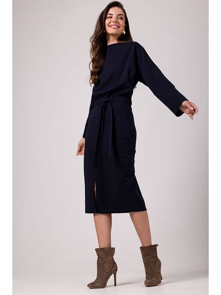 Be Wear Sukienka w kolorze granatowym rozmiar: L. Niebieskie sukienki Be Wear, l, bez wzorów, z tkaniny, bez kołnierzyka, bez ramiączek, midi. Za 174.84 zł.