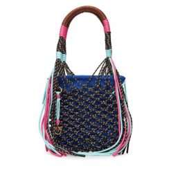 Torebka PINKO. Niebieskie torebki klasyczne Pinko, bez wzorów, klasyczne, bez dodatków. Za 679.99 zł.