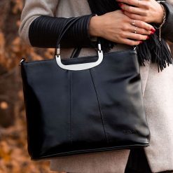 Torebka skórzana damska elegancka DAN-A T280 czarna. Czarne torebki klasyczne DAN-A, bez wzorów, ze skóry, eleganckie, bez dodatków. Za 227.49 zł.