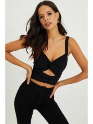 Cool and sexy Top w kolorze czarnym rozmiar: M. Czarne topy Cool and sexy, m, bez wzorów, bez kołnierzyka, bez ramiączek. Za 52.79 zł.