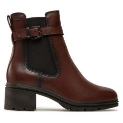 Botki Tamaris. Brązowe botki Tamaris, bez wzorów, bez obcasa, na słupku, bez zapięcia. Za 329.99 zł.