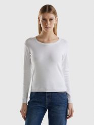 Benetton Sweter w kolorze białym rozmiar: L. Białe swetry Benetton, l, bez wzorów, z bawełny, bez ramiączek. Za 88.23 zł.