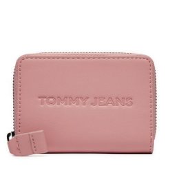 Portfel Tommy Jeans. Czerwone portfele Tommy Jeans, bez wzorów, z jeansu. Za 189.99 zł.