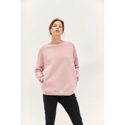Bluza do jogi Moonholi Cozy AF Oversize Sweatshirt z bawełnianej dzianiny. Czerwone bluzy MOONHOLI, m, bez wzorów, z bawełny, sportowe, bez ramiączek, bez kaptura. Za 429.00 zł.