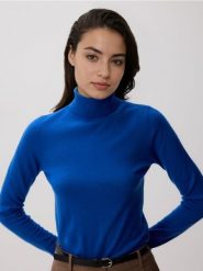 Wełniany sweter z golfem - niebieski. Niebieskie swetry Reserved, l, bez wzorów, z dzianiny, bez ramiączek. Za 159.99 zł.