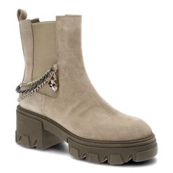 Botki damskie Carinii, naturalna skóra zamszowa masywna podeszwa z wyraźnym bieżnikiem ozdobny łańcuch, bez, B8483_-O17-000-000-F56. Brązowe botki Carinii, bez wzorów, ze skóry, eleganckie, bez obcasa, bez zapięcia. Za 429.00 zł.