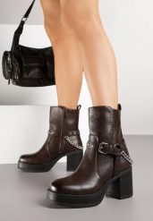 Brązowe Botki na Słupkowym Obcasie Zdobione Paskiem ze Sprzączką i Łańcuszkiem Ilvisse. Brązowe botki Renee, z aplikacjami, z jeansu, eleganckie, bez obcasa, na obcasie, bez zapięcia. Za 169.99 zł.