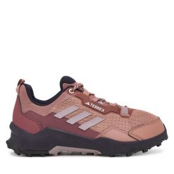 Trekkingi adidas. Czerwone buty trekkingowe adidas, bez zapięcia. Za 379.99 zł.