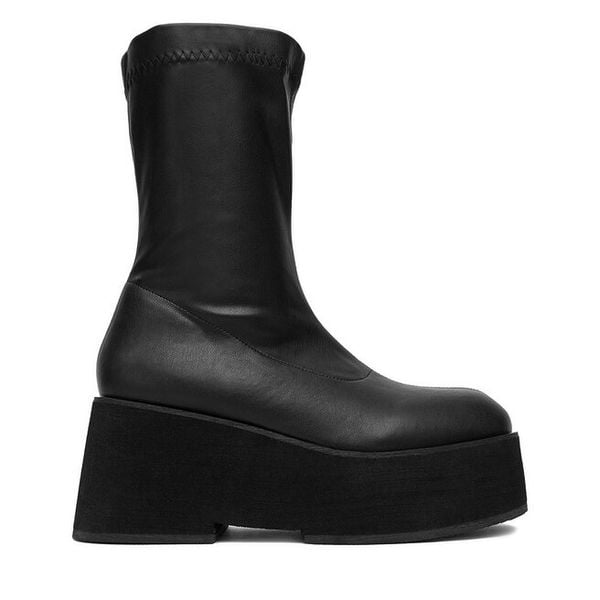 Botki DeeZee. Czarne botki DeeZee, bez wzorów, bez obcasa, na płaskiej podeszwie, bez zapięcia. Za 219.99 zł.