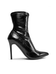 ONLY Botki 15304395 Czarny. Czarne botki ONLY, bez wzorów, ze skóry, bez obcasa, na szpilce, bez zapięcia. Za 459.99 zł.
