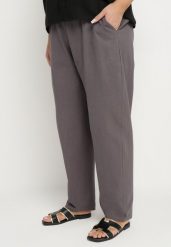 Szare Klasyczne Spodnie Bawełniane z Gumką w Pasie Olozi. Szare jeansy Born2be, plus size, bez wzorów, z bawełny, eleganckie. Za 79.99 zł.