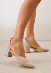 Ciemnobeżowe Strukturalne Czółenka VICES na Słupku z Paskiem wokół Kostki Kallimei. Brązowe czółenka Born2be, bez wzorów, z jeansu, eleganckie, bez obcasa, na słupku, bez zapięcia. Za 119.99 zł.