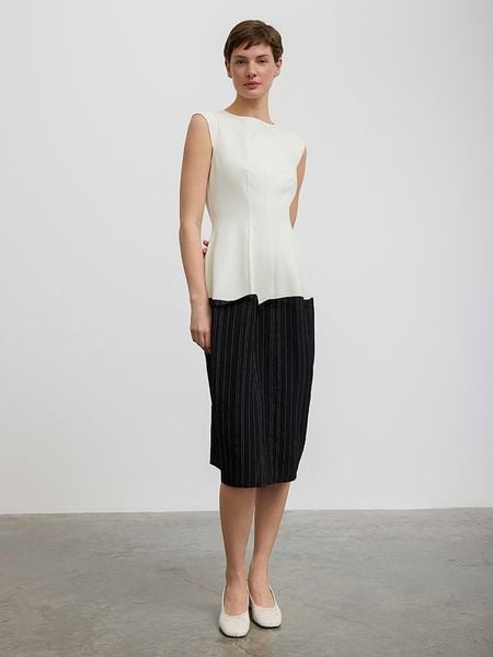 BGN Sukienka w kolorze kremowo-czarnym rozmiar: 40. Brązowe sukienki BGN, na imprezę, bez wzorów, bez kołnierzyka, bez ramiączek, midi. Za 154.07 zł.