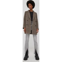 Answear Lab płaszcz z wełną kolor beżowy. Brązowe płaszcze Answear Lab, l, bez wzorów, z wełny, klasyczne, bez kaptura. Za 359.99 zł.