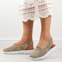 Beżowe plecione sandały, buty damskie T.Sokolski 806. Brązowe sandały Sokolski, bez wzorów, z tkaniny, sportowe, bez obcasa, bez zapięcia. W wyprzedaży za 152.15 zł.