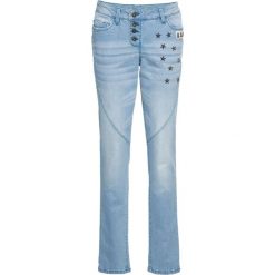 Dżinsy BOYFRIEND z ćwiekami bonprix niebieski "bleached”. Jeansy marki bonprix. Za 149.99 zł.