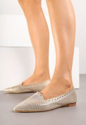 Złote Balerinki z Ażurową Cholewką i Noskiem w Szpic Zarisette. Żółte baleriny Born2be, z aplikacjami, z jeansu, eleganckie, bez obcasa, bez zapięcia. Za 69.99 zł.