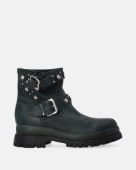 ZIELONE BOTKI ZE SREBRNYMI DODATKAMI F007LEGROBB094. Szare botki Venezia, bez wzorów, ze skóry, bez obcasa, bez zapięcia. Za 359.00 zł.