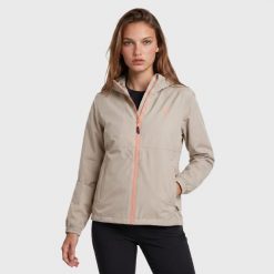 Kurtka trekkingowa damska Softshell AULP DUFFY rozpinana z kapturem turystyczna. Brązowe kurtki przejściowe sportowe Aulp, bez wzorów, ze skóry, z kapturem, trekkingowe. Za 229.99 zł.