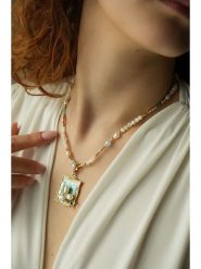 Pierres delicates Pozłacany naszyjnik z zawieszką - dł. 50 cm rozmiar: onesize. Białe naszyjniki Pierres delicates, z materiału, z perłą, pozłacane. Za 109.52 zł.