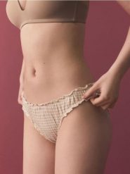 Majtki typu figi 3 pack - kremowy. Białe figi Reserved, bez wzorów. Za 49.99 zł.