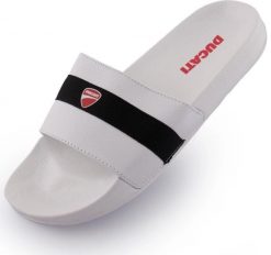 Białe i czarne kapcie Ducati - letnie, unisex. Białe kapcie 661, bez wzorów, z materiału. Za 158.99 zł.