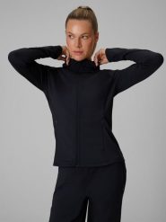 4F Bluza treningowa regular z kapturem damska - czarna XXL. Czarne bluzy 4f, xxl, bez wzorów, klasyczne, bez ramiączek, z kapturem. Za 199.99 zł.
