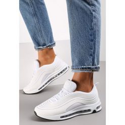 Białe Buty Sportowe Roberte. Białe buty sportowe lifestyle Renee, bez wzorów, sportowe, z okrągłym noskiem, przed kostkę, bez zapięcia. W wyprzedaży za 119.99 zł.