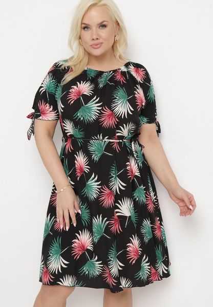 Czarna Trapezowa Sukienka z Bawełny w Stylu Hiszpanki z Krótkim Rękawem i Ozdobnym Wiązaniem Grianne. Czarne sukienki Born2be, na co dzień, l, bez wzorów, z bawełny, eleganckie, bez kołnierzyka, bez ramiączek, midi, proste. Za 59.99 zł.