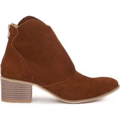 Botki kwobojki na 5 cm klocku - skóra naturalna - model 483 - kolor rudy nubuk. Brązowe botki Zapato, bez wzorów, z jeansu, biznesowe, bez obcasa, na obcasie, bez zapięcia. Za 419.00 zł.
